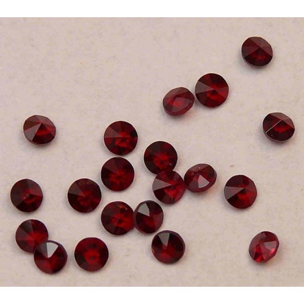 Český granát broušený 1,9mm